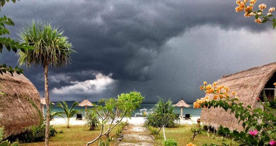 Alam Karang Hotel Gili Gede Exterior photo