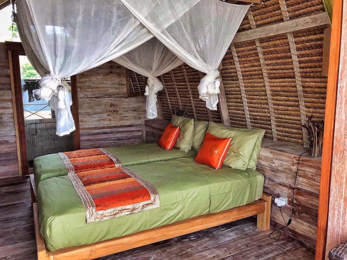 Alam Karang Hotel Gili Gede Exterior photo